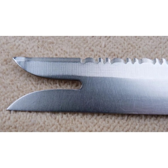 Set of 2/ knives MIRACLE BLADE III Stainless Serrated
Bread/Carving Knife T20 - Picture 2 of 7